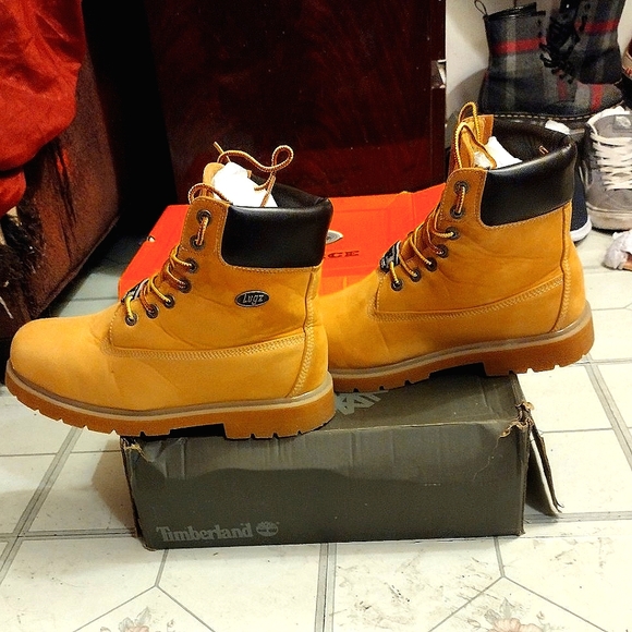 LUGZ WORK FORCE STEEL TOE CONSTRUCTION BOOTS, TAN, SIZE:9.0W IN US SIZE:42.5 EUR - Picture 10 of 16